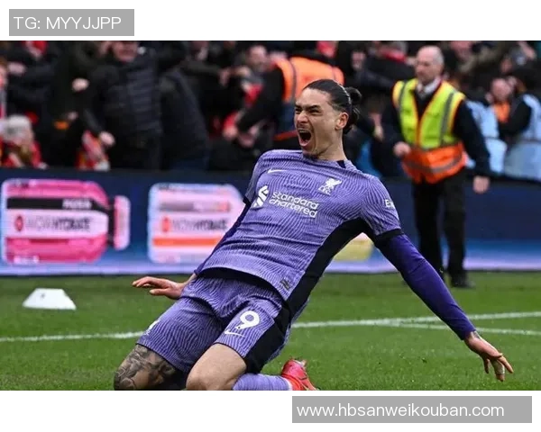 25岁曼联旧将安东尼精彩吊射助球队逆转劲旅赢得胜利